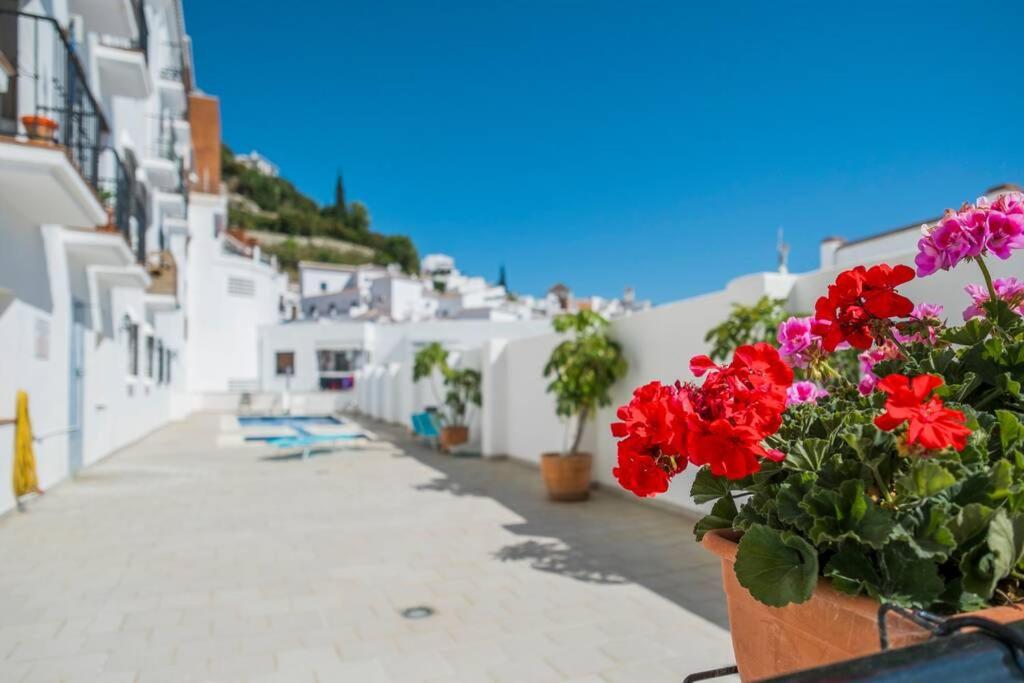 Bonito Apartamento Piscina Wifi Frigiliana Exteriör bild