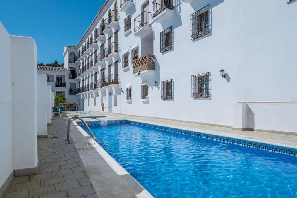 Bonito Apartamento Piscina Wifi Frigiliana Exteriör bild